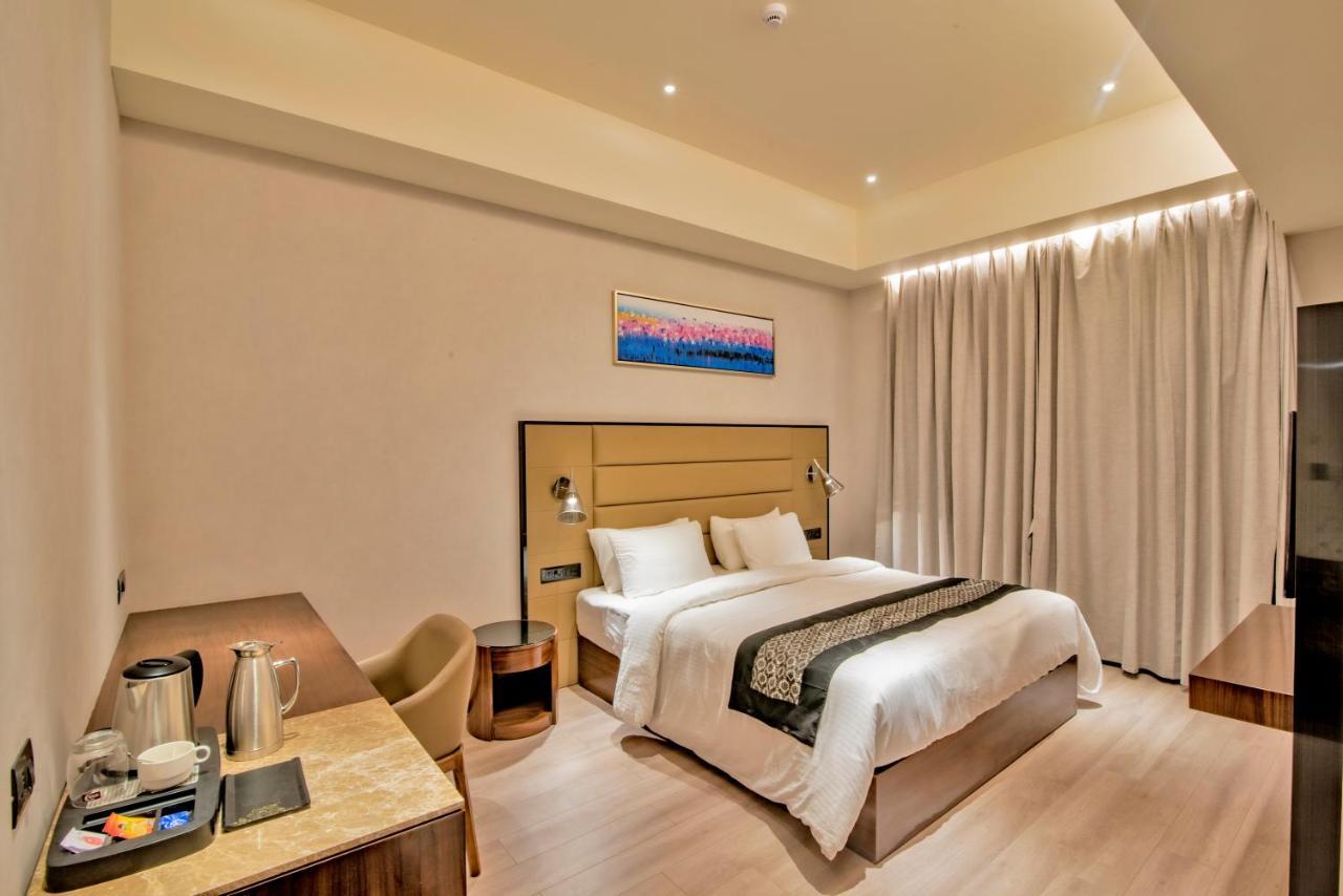 Enrise By Sayaji Nashik Hotel Exterior foto
